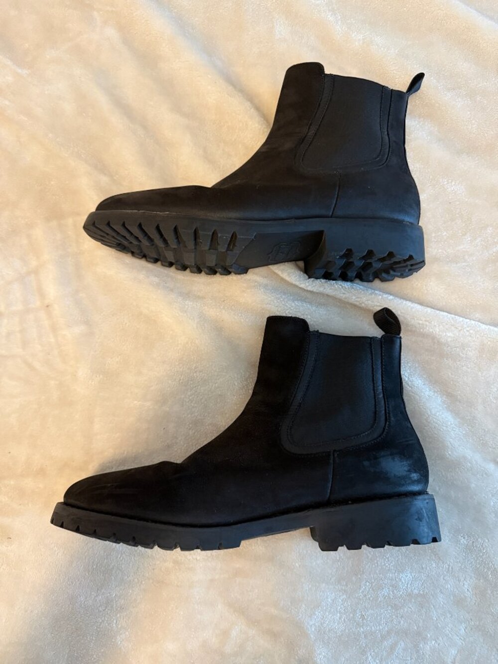 Thursday Boots Black Chelsea Boots Size 11 Gorgeous Everyday Wear Boots - Picture 7 of 16